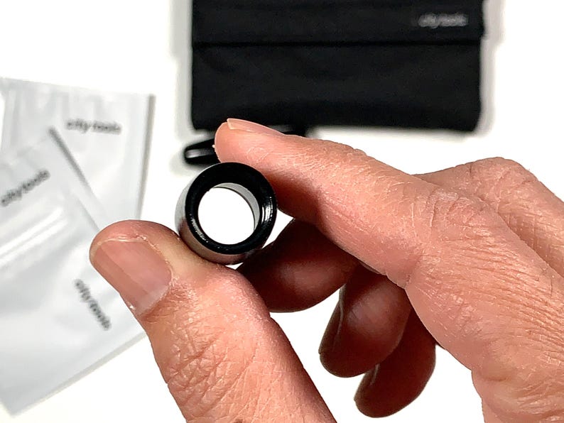 Smell Proof Complete Adventure Kit with "sneak a toke" pipe bild 4