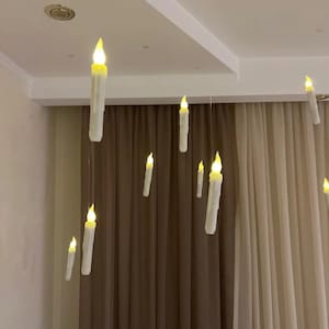 Inspiré par Harry's World - Chandeliers flottants LED premium, baguette magique et plus encore.. !