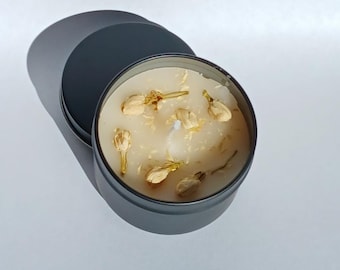 Candela profumata al gelsomino: aroma floreale