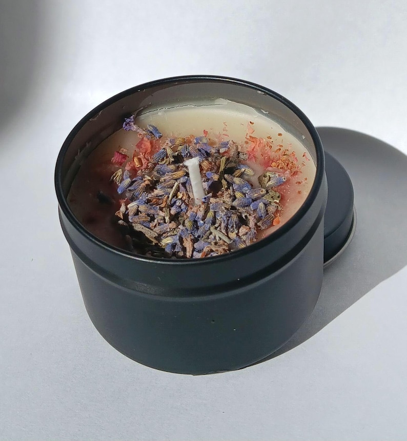 Beautiful Bluebell handmade candle. With lovely toppings of dried flowers