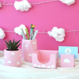 Cloud Office Organizer Set van 5 (pennenhouder en notitiekubushouder en visitekaartjeshouder en plantenpot en plant) - Babyroze
