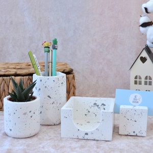 Terrazzo Office Organizer Set van 5 met pennenhouder en notitiekubushouder en visitekaartjeshouder en mini-plantenpot en -plant