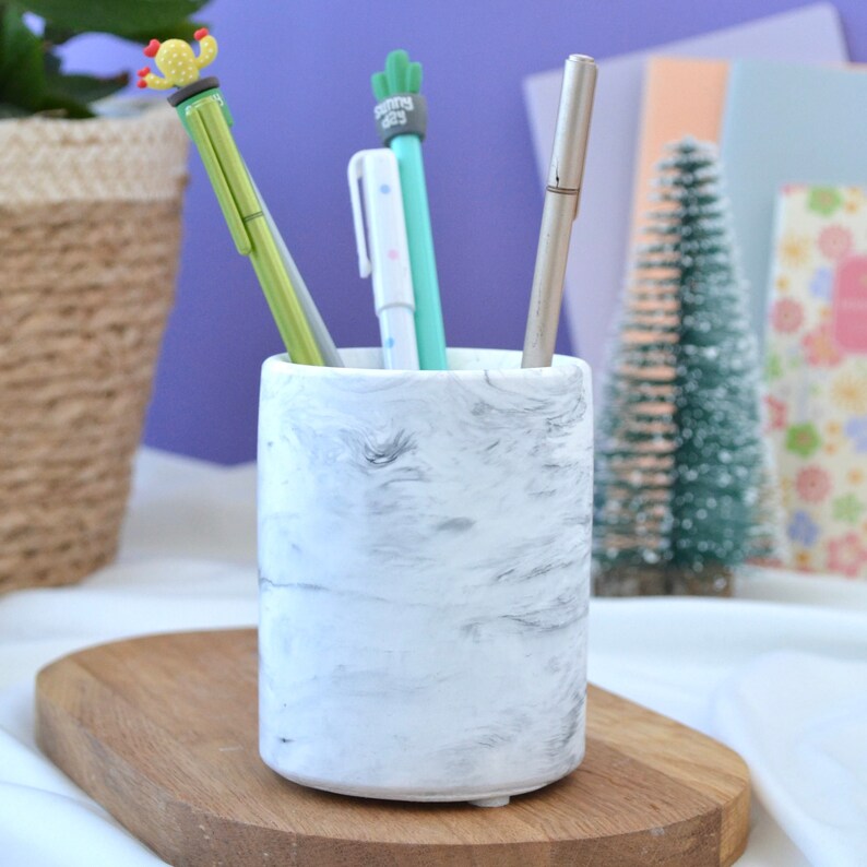Round Pencil Holder for Desk Organizer, Unique Pen Holder for Teacher