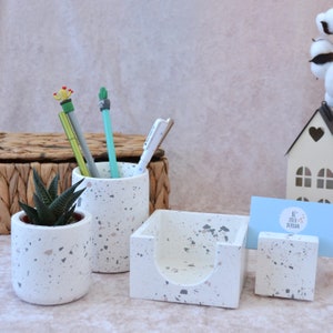 Terrazzo Office Organizer Set van 5 met pennenhouder en notitiekubushouder en visitekaartjeshouder en mini-plantenpot en -plant
