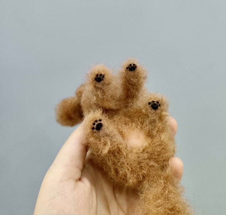 Figurine de chien caniche feutrée à l'aiguille personnalisée, portrait de chien en feutre de laine personnalisé, animaux/animaux de compagnie en feutre personnalisés, peluche chien, cadeau commémoratif de perte de chien image 6