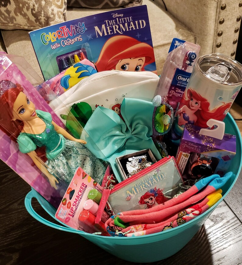 Ariel Gift Basket: Mermaid Doll, Jewelry, Accessories image 4