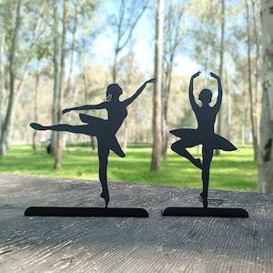 ballerinas metal desktop decor