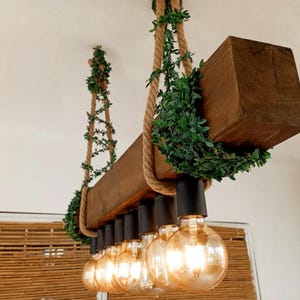 Rustikaler Holzbalken Kronleuchter, Greenery Pendelleuchte, 8-fach Deckenleuchte, Bauernhaus Holzhängelampe, Vintage Scheunenküche Beleuchtung