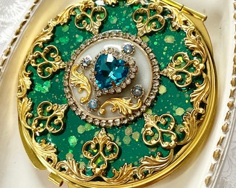 Magical girl Trancsformation Compactmirror Handmirror magicmirror fantasy wizard witch Blue