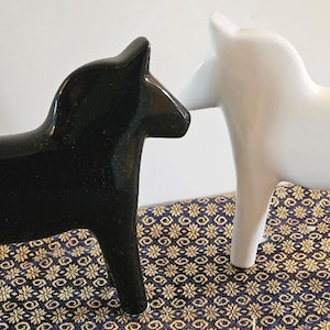 Black and White Ceramic Dala Horses: Modern Swedish Folk Art Decor