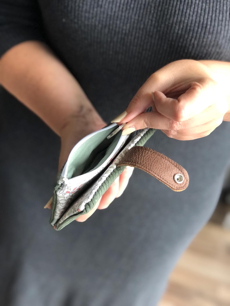 Handy mini wallet / practical purse / purse with cord in blue/ green/ purple or beige, customizable image 17