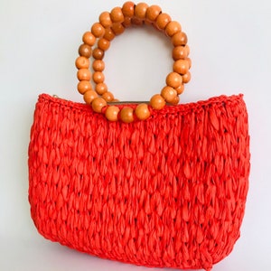 Bolso de verano bohemio de rafia, regalo hecho a mano para mamá, bolso de playa de paja con cuentas de madera, bolso de playa de rafia multicolor personalizado, accesorio de moda de verano.
