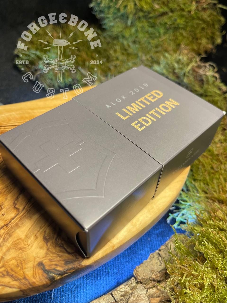 Victorinox Pioneer Alox Limited Edition 2019 Gold 0.8201.L19 - Etsy