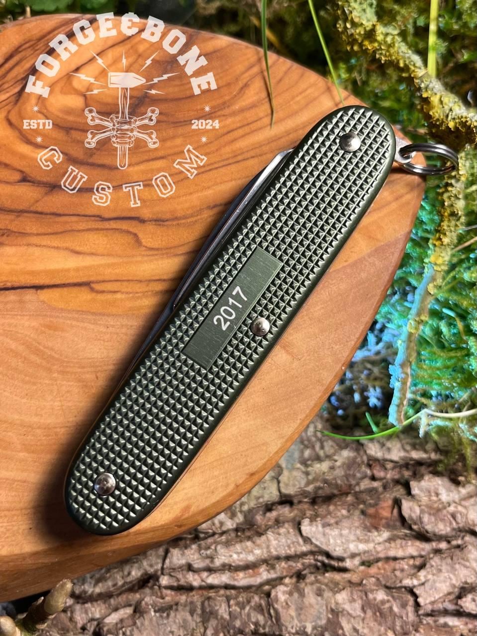 ボーノ Victorinox Pioneer Alox Limited Edition 2017 Olive 0.8201.L17 - Etsy