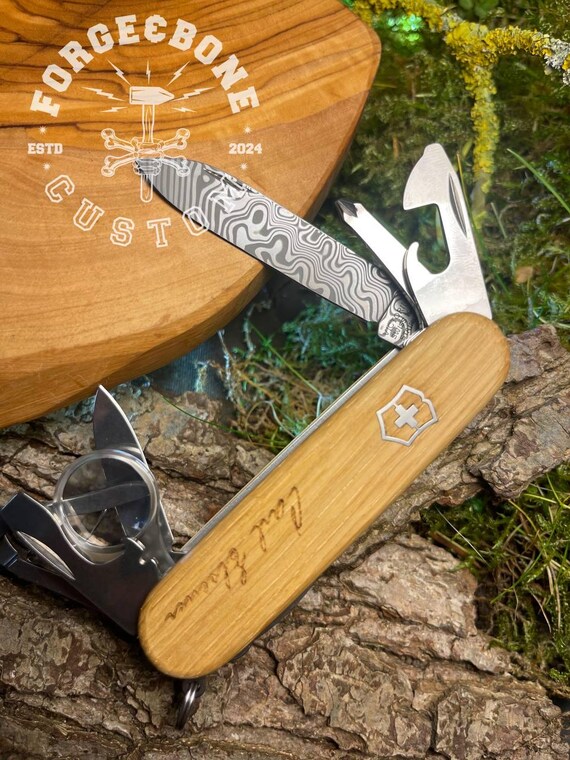Victorinox Explorer Damast Limited Edition 2013 NEU OVP Victorinox Explorer Damast Limited Edition 2013 NEU OVP