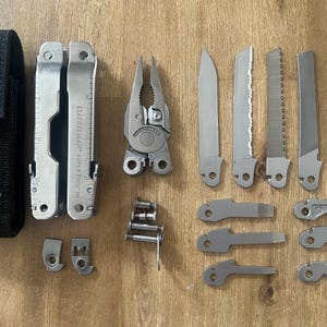 米軍放出品　LEATHERMAN SUPER TOOL 300 送料無料 Super Tool® 300 | Leatherman
