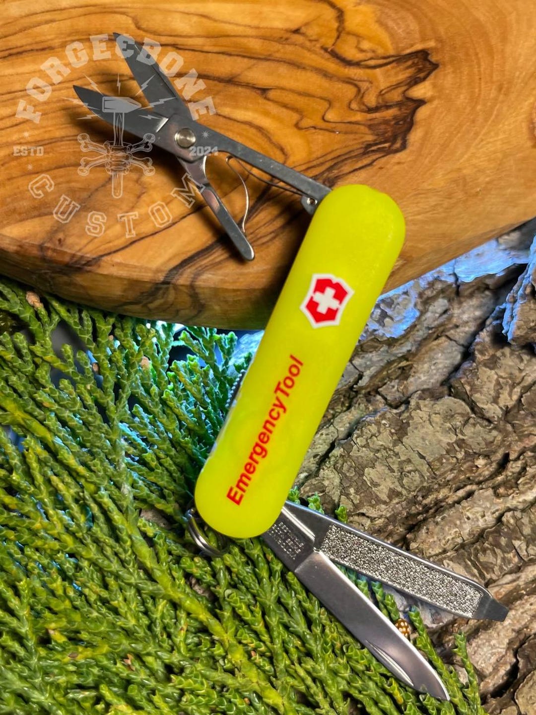 Victorinox Emergency Tool Signature Light 0.6226.808-X1 Japanese