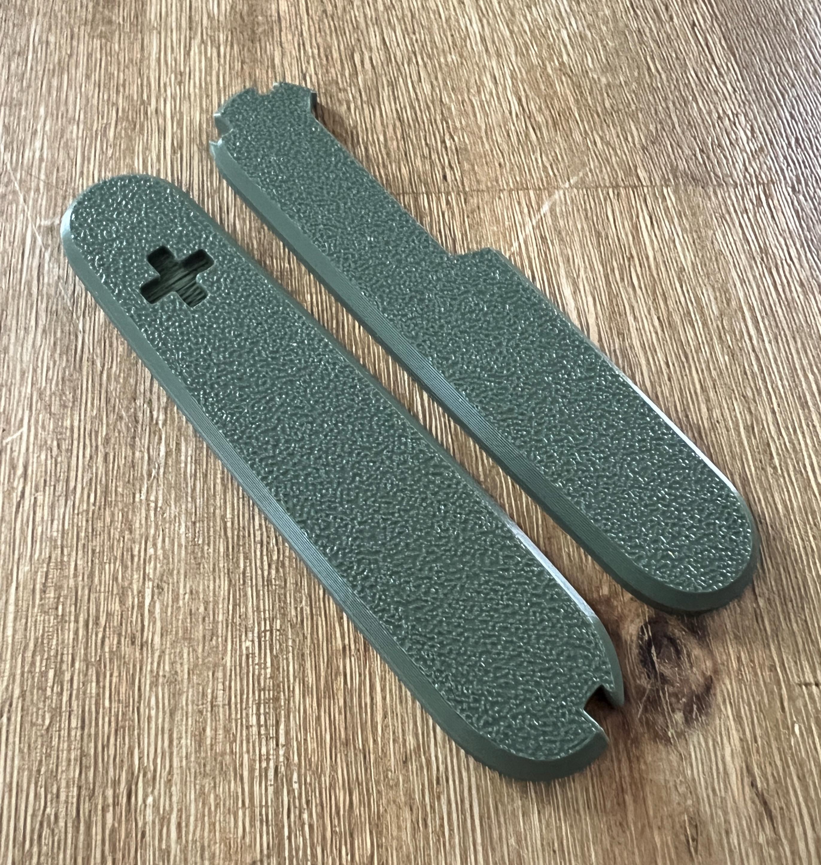 VICTORINOX BILANCIA/MANICI PLUS PER COLTELLO ESERCITO