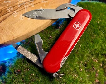Wenger (Victorinox) Basic 07 (Commander) Red, New in box (1.07.01)