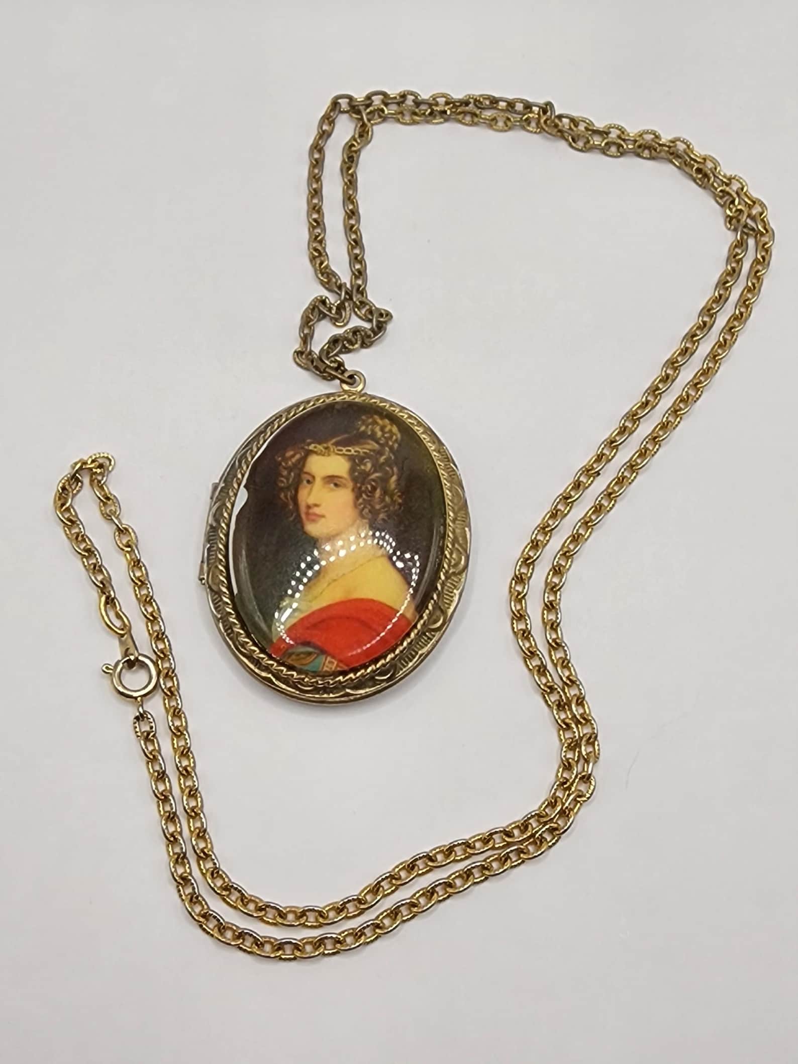 Victorian Vintage Lady Locket Pendant Necklace - Etsy
