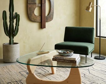 Tavolino da caffè asimmetrico in vetro stile Mid-Century Modern, base in legno naturale 35''x26'', tavolo da soggiorno in vetro temperato, arredamento minimalista per la casa.