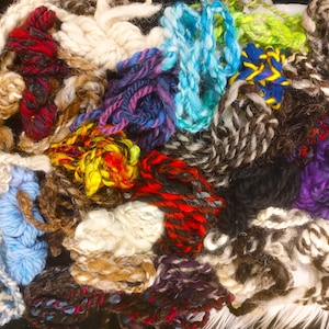 Handgesponnene Art Yarn kleine Bits Grab Bag sperrig und super sperrig Texturiert