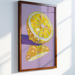 Retro Half Lemon Disco Ball Print, Fioletowy i Żółty Bar Cart Art, Modny Maksymalny Cytrus, Nowoczesny Wystrój Kuchni, Prezent Dla Niej