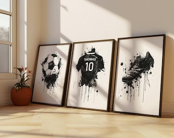 Set di 3 stampe murali personalizzate a tema calcio: stampe sportive in bianco e nero, maglia personalizzata con nome e numero (download digitale)