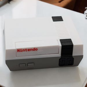 NES風Switch 2ゲームケース - 最大64本のゲームを収納可能