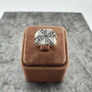 925 Sterling Silver Men&#39;s Ring, Handmade Men&#39;s Ring, Personalized Silver Ring,Silver Ring With Shield Pattern, Viking Silver Ring