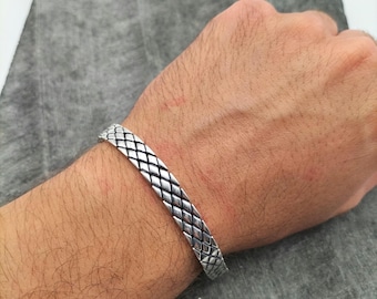 Handmade 925 Sterling Silver Men's Bracelet: Stylish Design