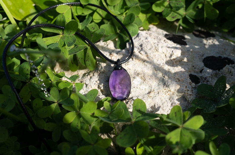 Amethyst Pendant, Healing Stone Jewelry, Calming Necklace zdjęcie 2