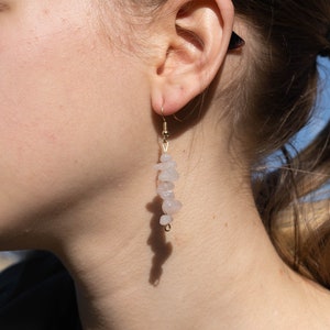 Natürliche Edelstein-Chip-Ohrringe, Silber / Gold Ohrringe Bild 4