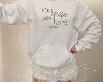 Gildan 18500 Mockup, 18500 Hoodie Mockup Vit, Sweatshirt Hoodie Mockup, Trendig G 18500 Mockup Riktig Modell Mockup Livsstil Estetisk Mockup