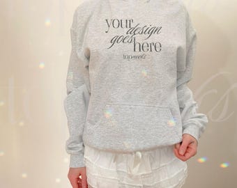 Gildan 18500 Mockup, 18500 Hoodie Mockup Ash, Sweatshirt Hoodie Mockup, Trendig G 18500 Mockup Riktig Modell Mockup Livsstil Estetisk Mockup