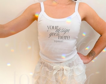 Bella Canvas 1012 Linne Mockup, Spaghetti Strap Linne Mockup, Vit Linne Mockup, Mjuk Flicka Mockup, Riktig Modell Mockup, 1012 Mockup