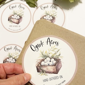 Aangepaste eieretiketten met kippenrennaam - Gepersonaliseerde stickers op eierdozen - Etiketsjabloon voor eieren in boerderijstijl - Etiketten kippeneidoos