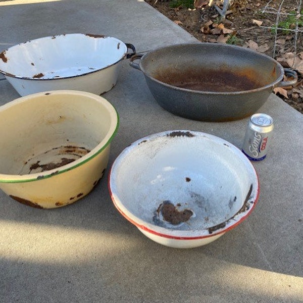 Lot of 4 Vintage Enamelware Planters, Tubs and bowls,  Rusty and crusty