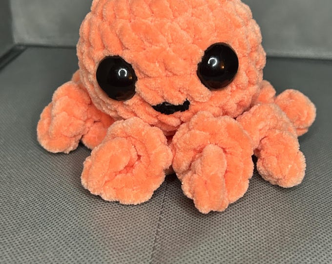 Handmade Crochet Octopus | Cute Amigurumi Sea Creature | Perfect Gift for Ocean Lovers | Soft Toy | Nursery Decor