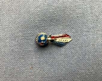 LAMPL TINY BROOCH