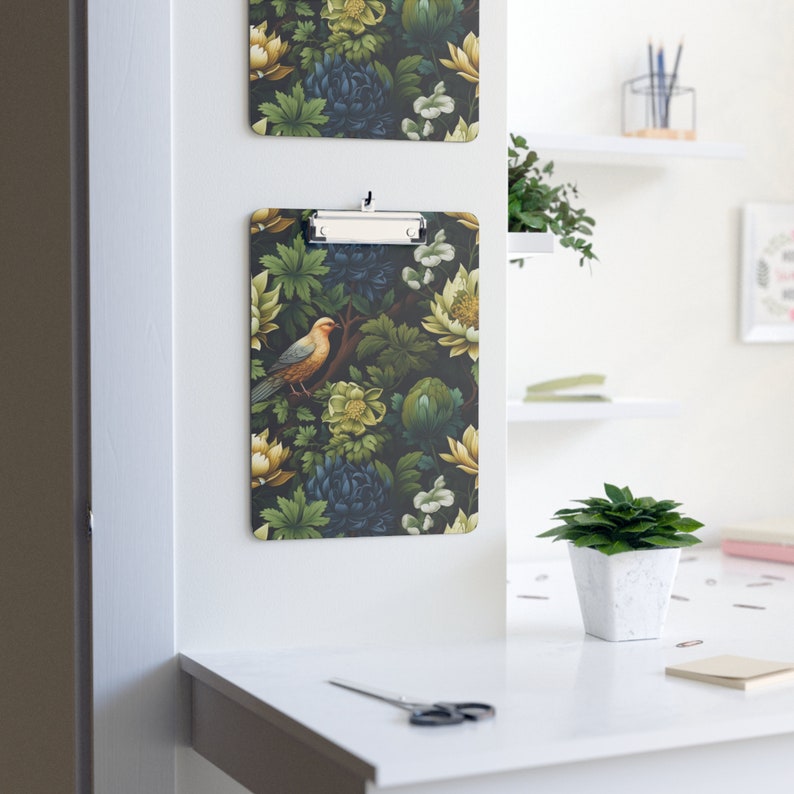 Planche à pince inspirée de William Morris, motif d'oiseau floral artistique, panneau de fibres de bois durable, indispensable au bureau et à la classe, tableau d'écriture design image 3