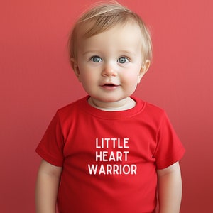 Little Heart Warrior Camiseta Heart Kid Camiseta infantil CHD Concientización Camiseta infantil CHD Warrior Ropa Médica Niño Camisa Corazón Mes Regalo Cirugía