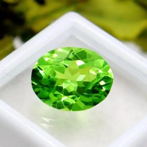 Precious 8 Ct Extremely Rare Natural Peridot Stone Excellent Green Peridot Oval Cut CERTIFIED High Quality | Free Standard Delivery