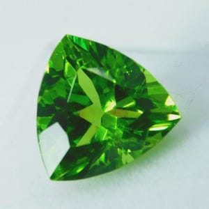 Precious 8 Ct Extremely Rare Natural Peridot Stone Excellent Green Peridot Trillion Cut CERTIFIED High Quality | Free Standard Delivery