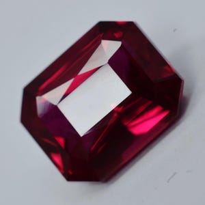7 Ct Zertifizierter Natürlicher Rubin Burma Taubenblut Roter Rubin Loser Edelstein Smaragdform Mosambik Rubin, Schmuckherstellungsstein