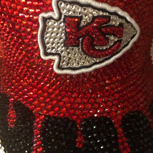 Cappellino da baseball dei Kansas City Chiefs decorato con brillantini