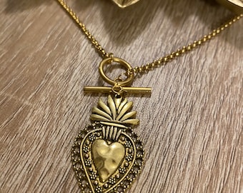 HISTORY sacred heart necklace gold