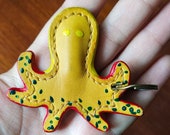 Octopus keychain, octopus pendant, leather key fob, backpack charm, octopus gift, animal keychain, octopus gift, ocean keychain