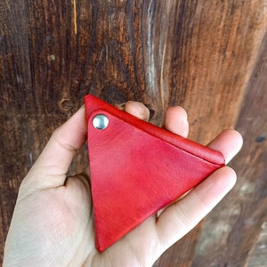 Monedero triangular de cuero, billetera de cuero, monedero rojo, estuche de cuero para monedas, bolsa de bolsillo, monedero triangular, triángulo, cuero rojo