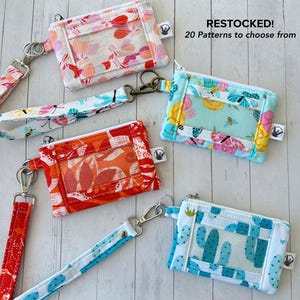 Cartera de identificación con correa para la muñeca, regalo para estudiantes, portatarjetas de identificación, regalo para compañeros de trabajo, monedero con cremallera, regalo para ella, minicartera de identificación, llavero, lindo regalo para maestros